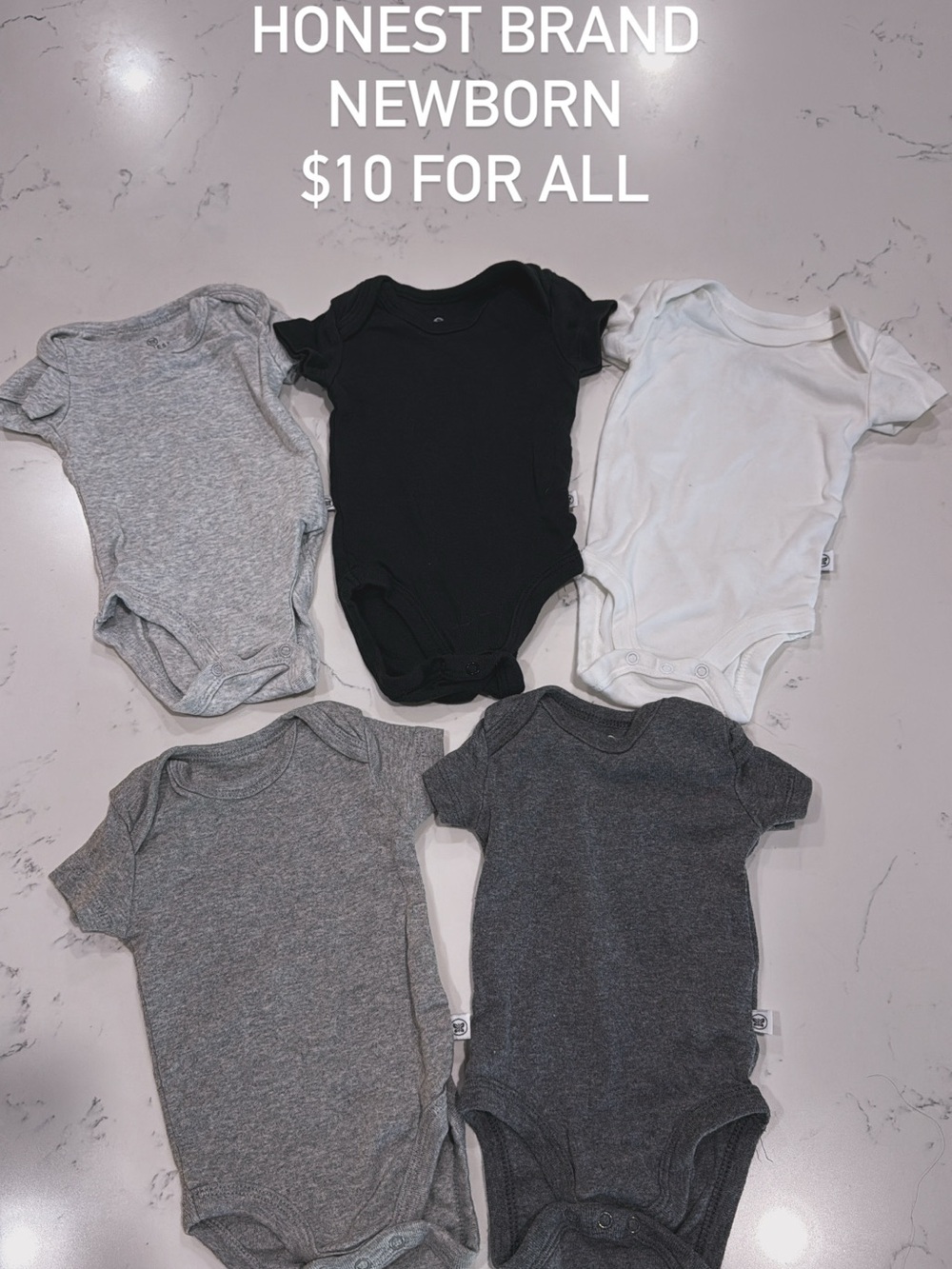 The Honest Company Newborn Short-Sleeve Bodysuit Set in Black, White & Gray